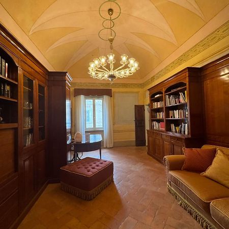 Urbino Apartments - Palazzo Paltroni Studio Exterior photo
